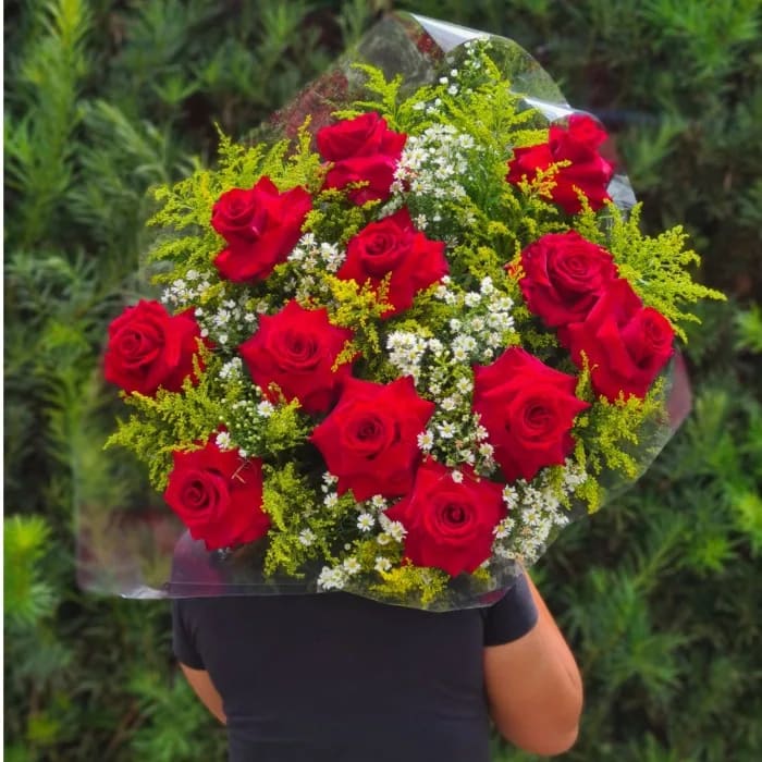 Buque tradicional 18 rosas colombianas