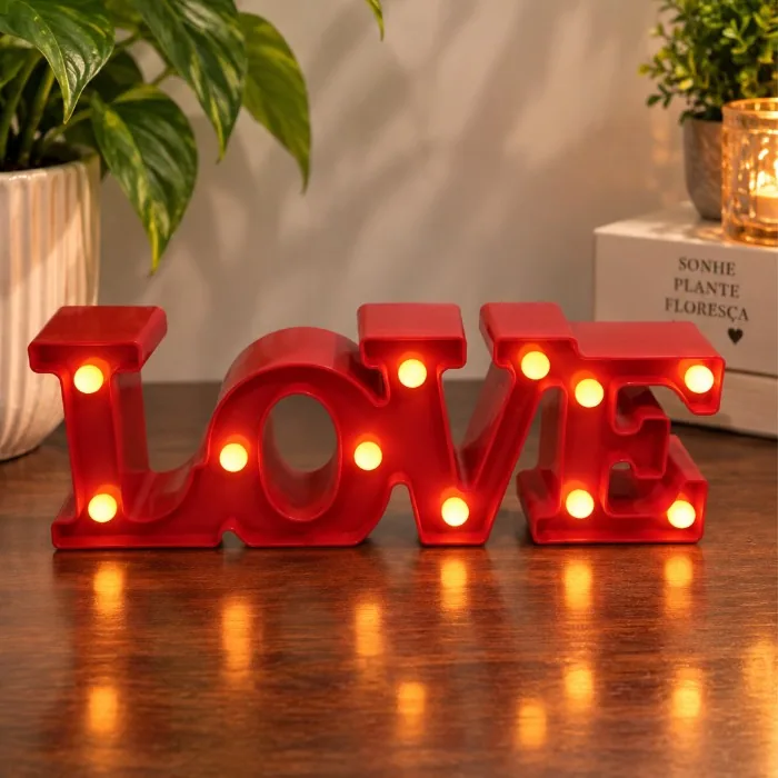 LETREIRO DECORATIVO LOVE